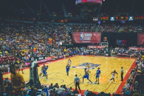 世界杯：国际足联宣布单场最多可换五人 保护球员体能