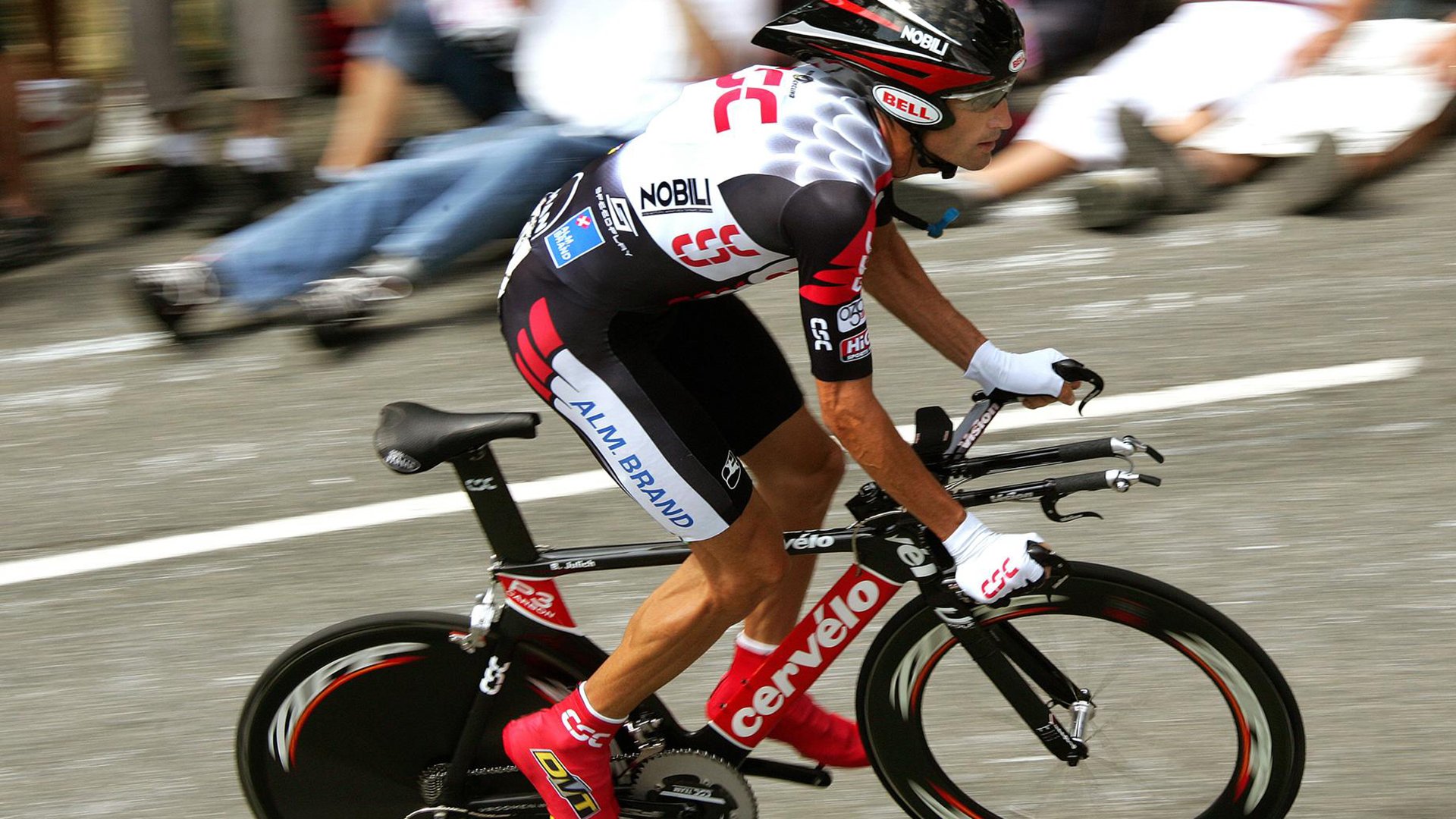 乐鱼体育(中国)官方网站-苏炳添参与科技团队共同研发训练仪，苏炳添试训